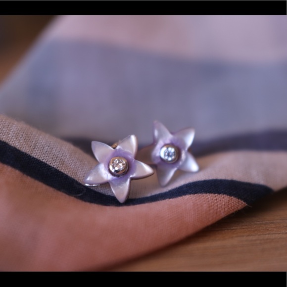 Flower earrings - Picture 1 of 1